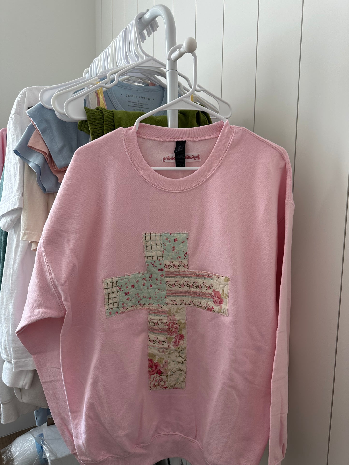cross patchwork crewneck in LARGE